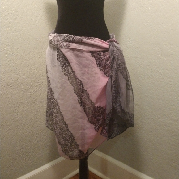 Versatile Scarf - Picture 2 of 4